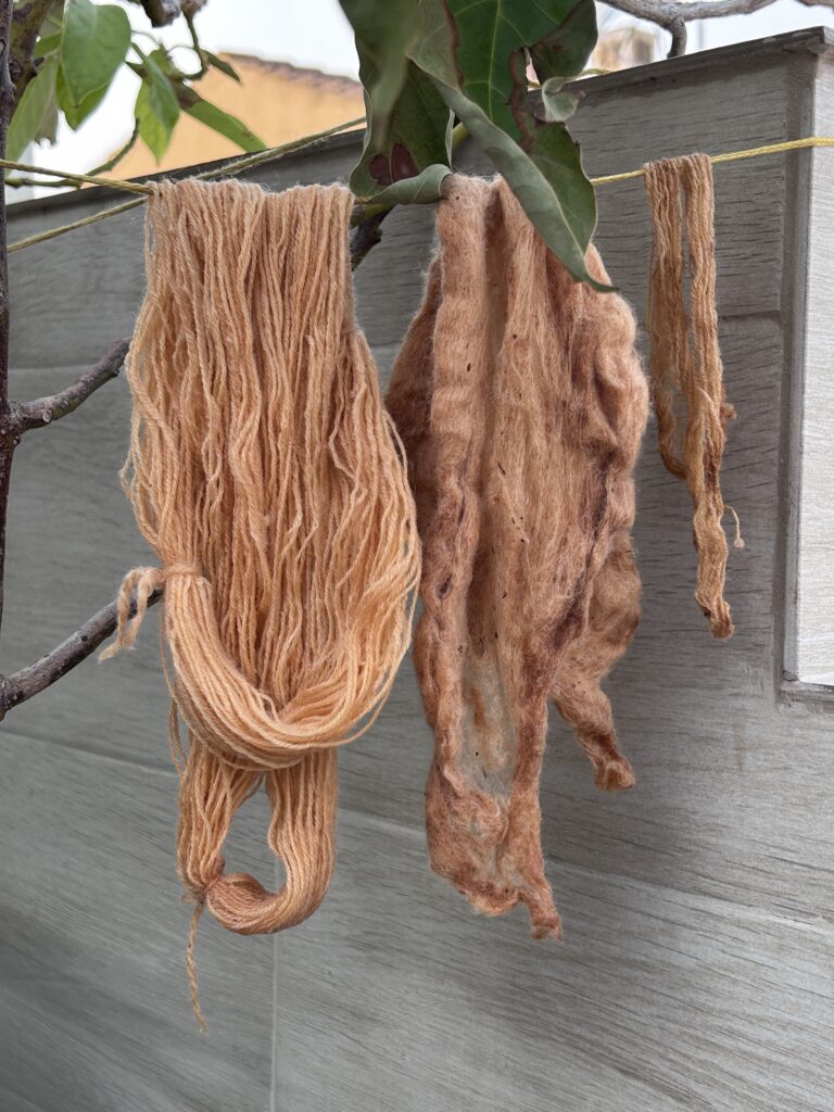 Madeja teñida secando